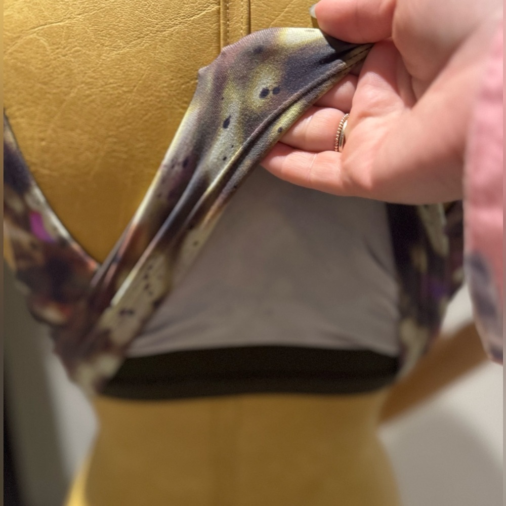 LULULEMON Align Cropped Tank in Soft Focus Splatter Green Multi (US 4) - Picture 5 of 8